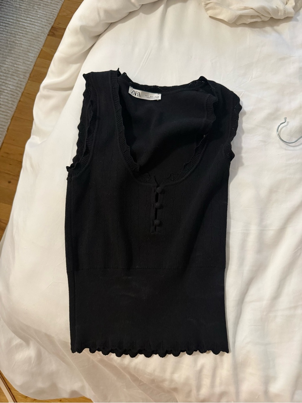 Zara Black Scalloped V-Neck Knit Tank